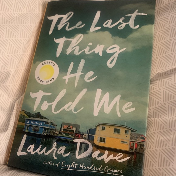 📚- The Last Thing He Told Me - Picture 1 of 1